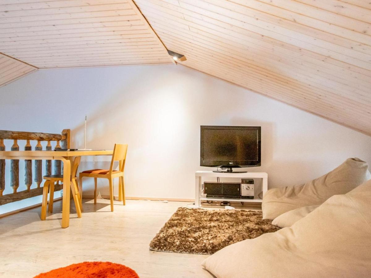 Nilikuru E 12 By Interhome